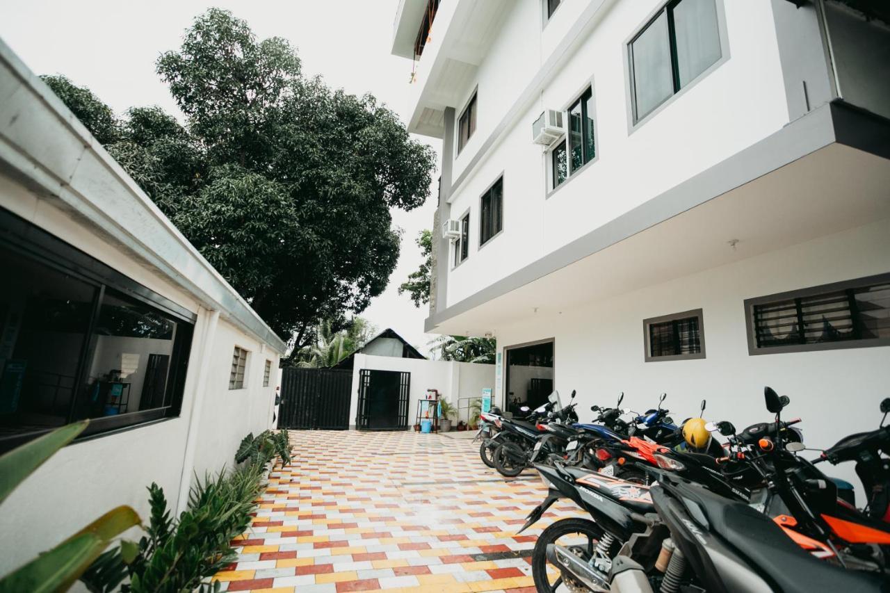 Kingswick Residences & Lodge Dumaguete City ภายนอก รูปภาพ