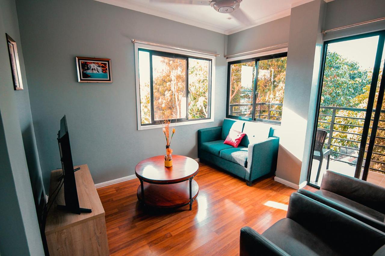 Kingswick Residences & Lodge Dumaguete City ภายนอก รูปภาพ